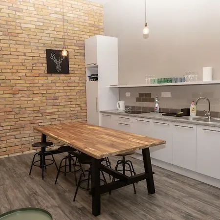 Makram Apartment